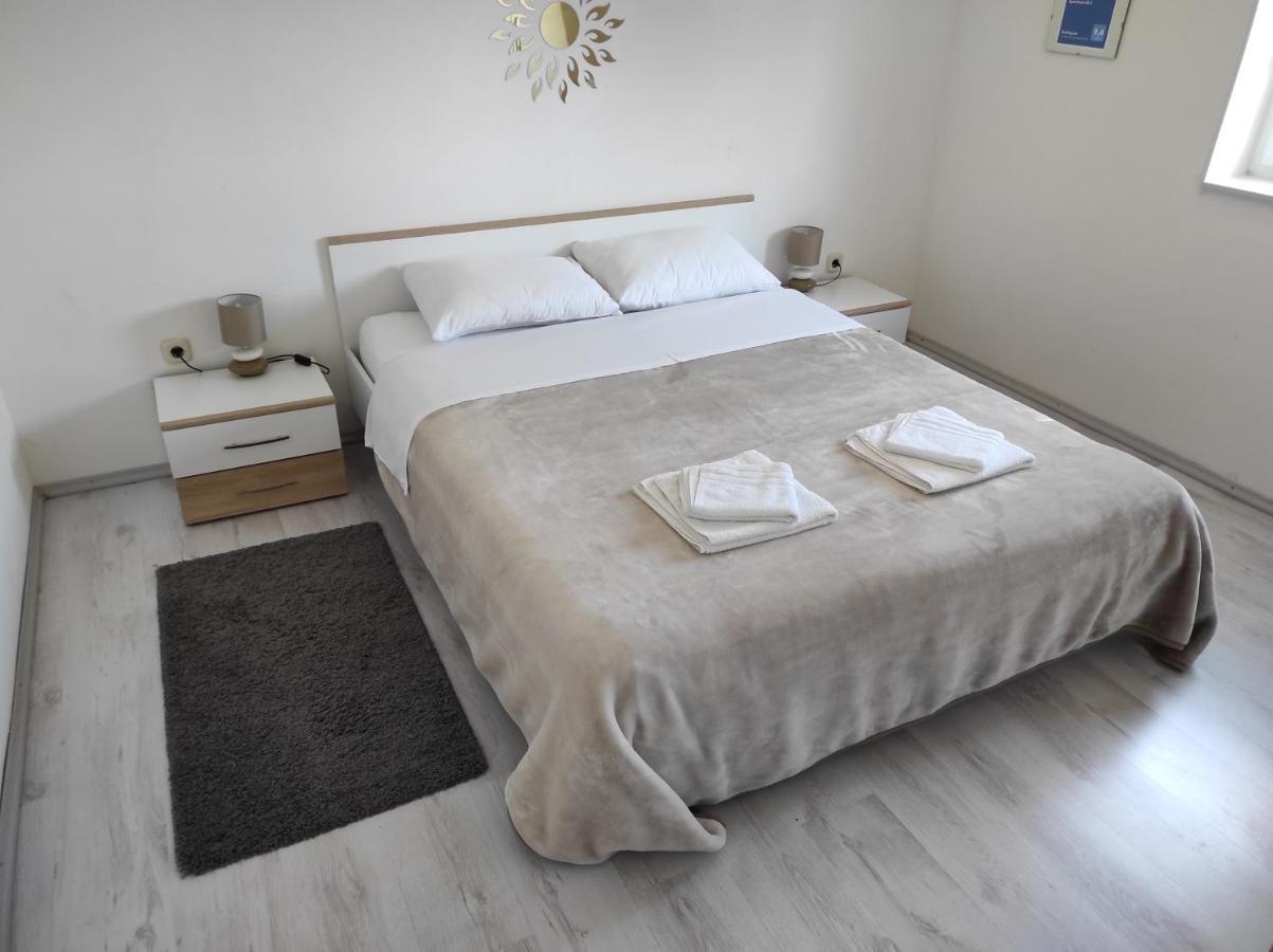 Apartman Eli 2 Ρόβινι Εξωτερικό φωτογραφία